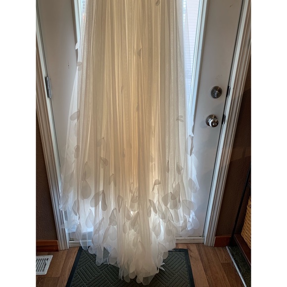 Pronovias 6331 wedding dress BRAND NEW WITH TAGS - Picture 8 of 8